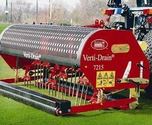 Redexim - техника по уходу за натуральным газоном футбольное поле, уход, газон